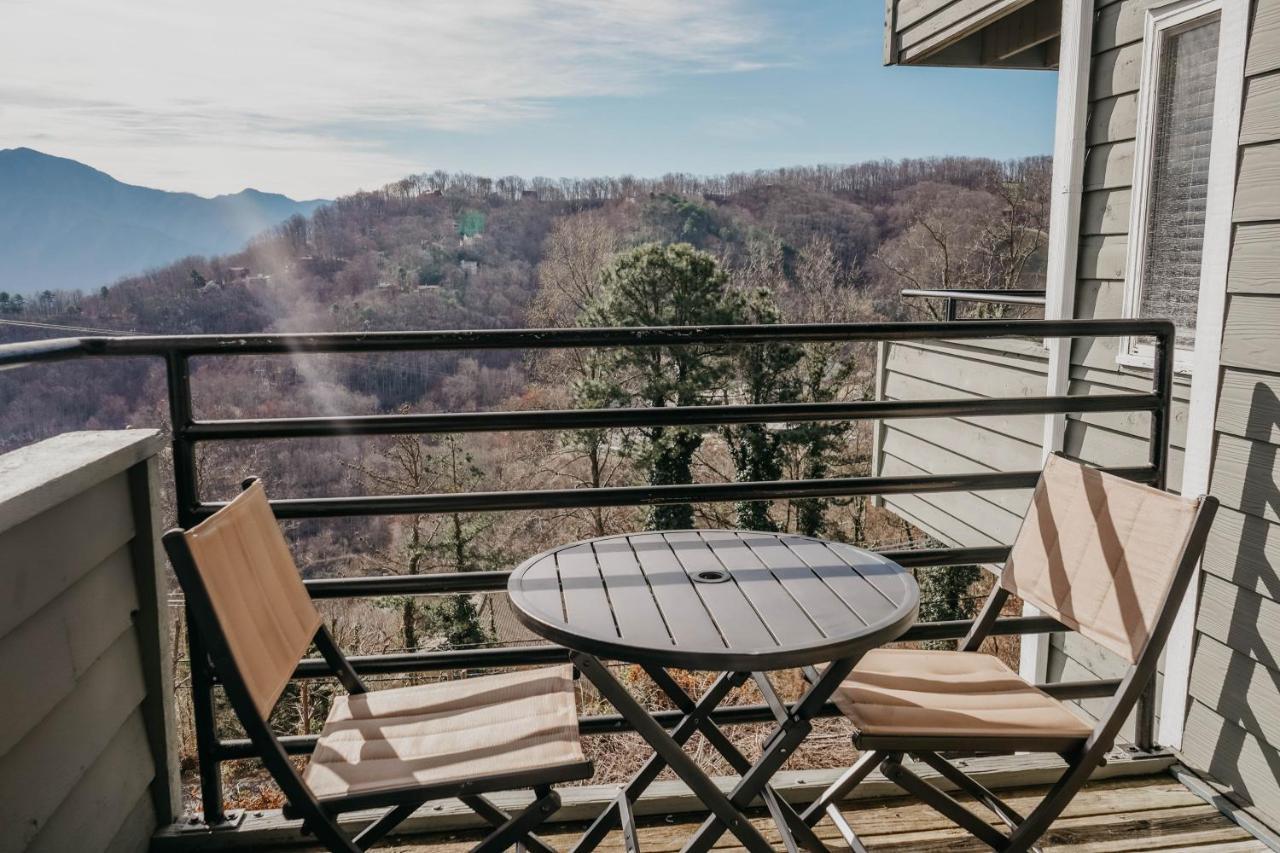 Smoky Mountains Studio With Balcony Gatlinburg Ngoại thất bức ảnh